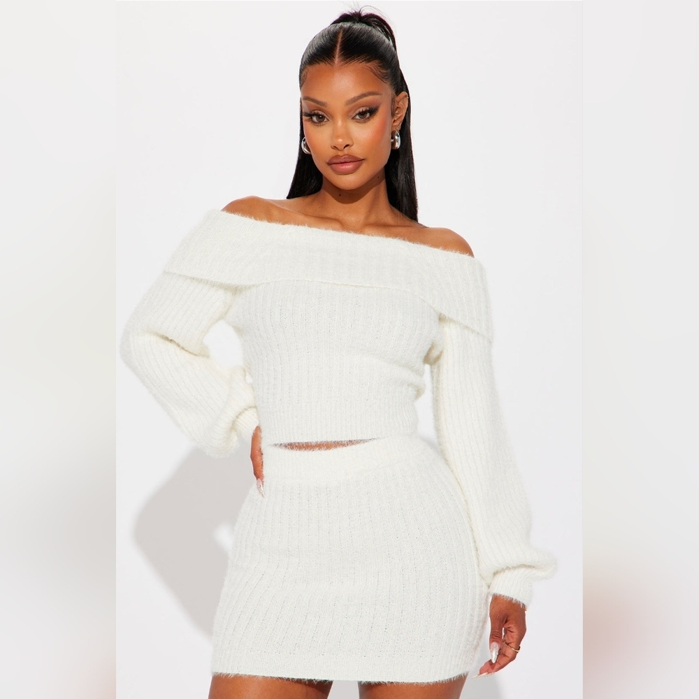 Off-Shoulder Cream Ribbed Cozy Sweater Skirt Set